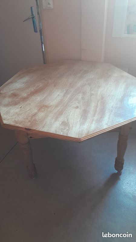 Mousse de sdari et table (image 1)