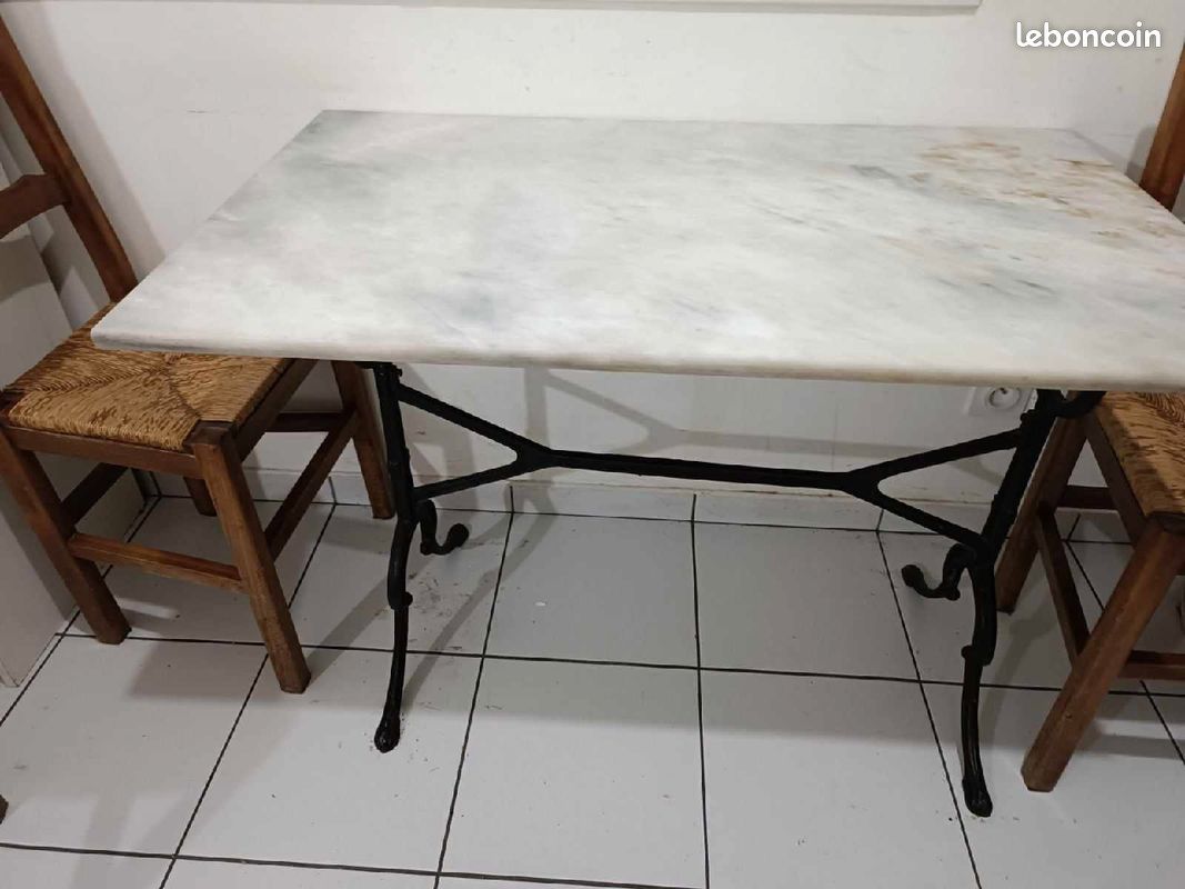 Table (image 1)
