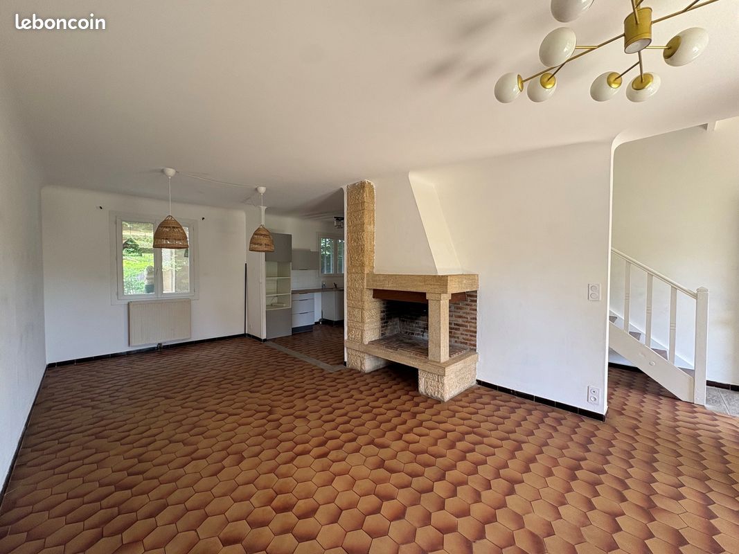 Maison 4 pièces 95 m² · à Arles · 95 m² · 1 350 €/mois