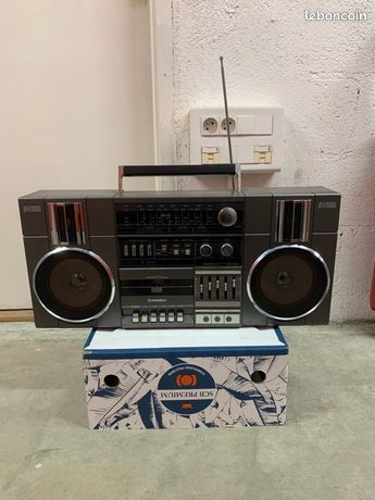 RADIO CASSETTES BOOMBOX Hitachi TRK-W24E - Vintage - Fonctionne EUR 50