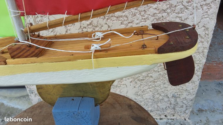 ANCIENNE QUILLE BASQUE en bois cloutée. Jeux de quille. Jeux Ancien. XIXème EUR 244,00 - FR