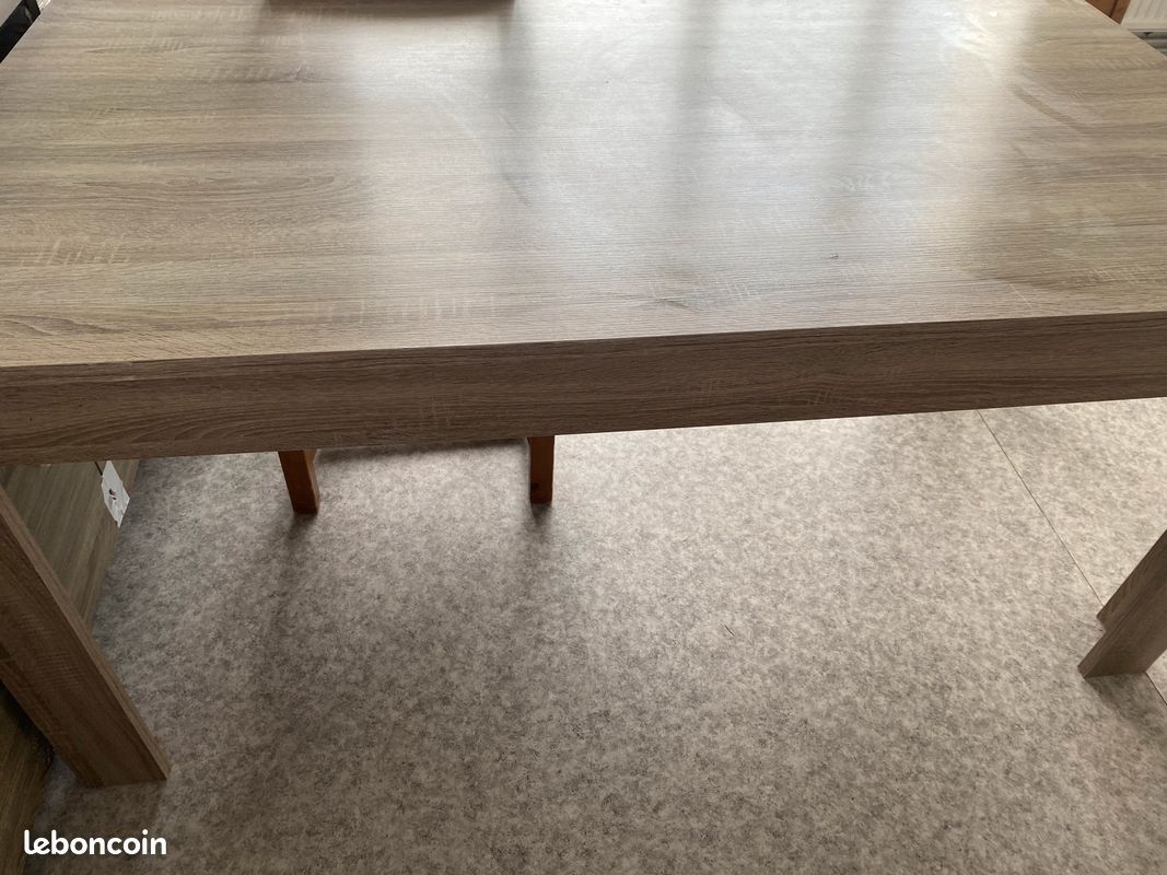 Grande table de salle a mangé (image 4)