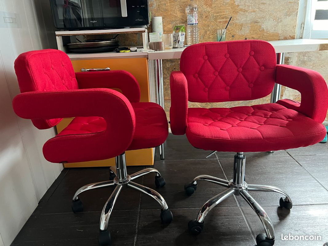 Fauteuils design x 2 rouges état neuf roulettes (image 2)