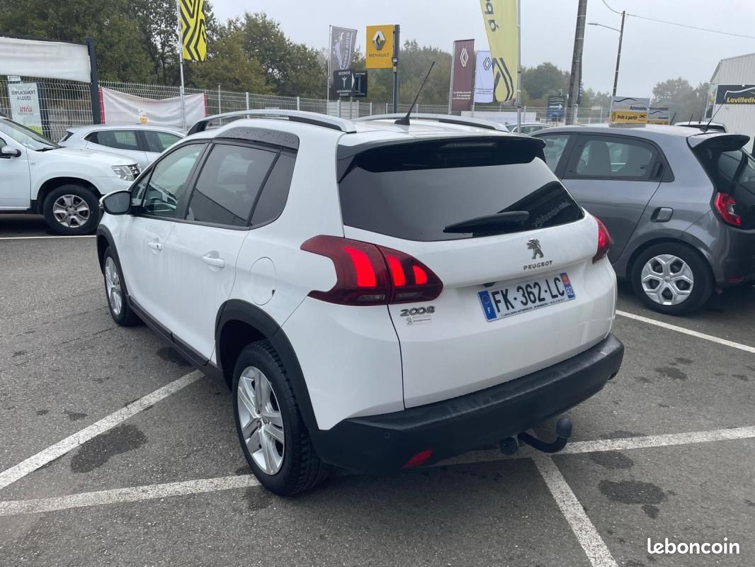 Peugeot 2008 PURE TECH 110CH SIGNATURE (image 3)
