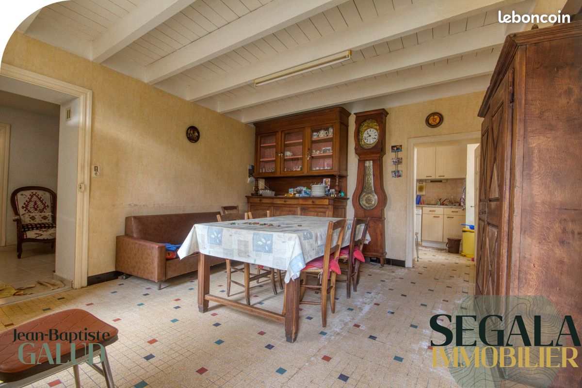 Maison 6 pièces 141 m² · à Sainte-Gemme · 141 m² · 180 000 €