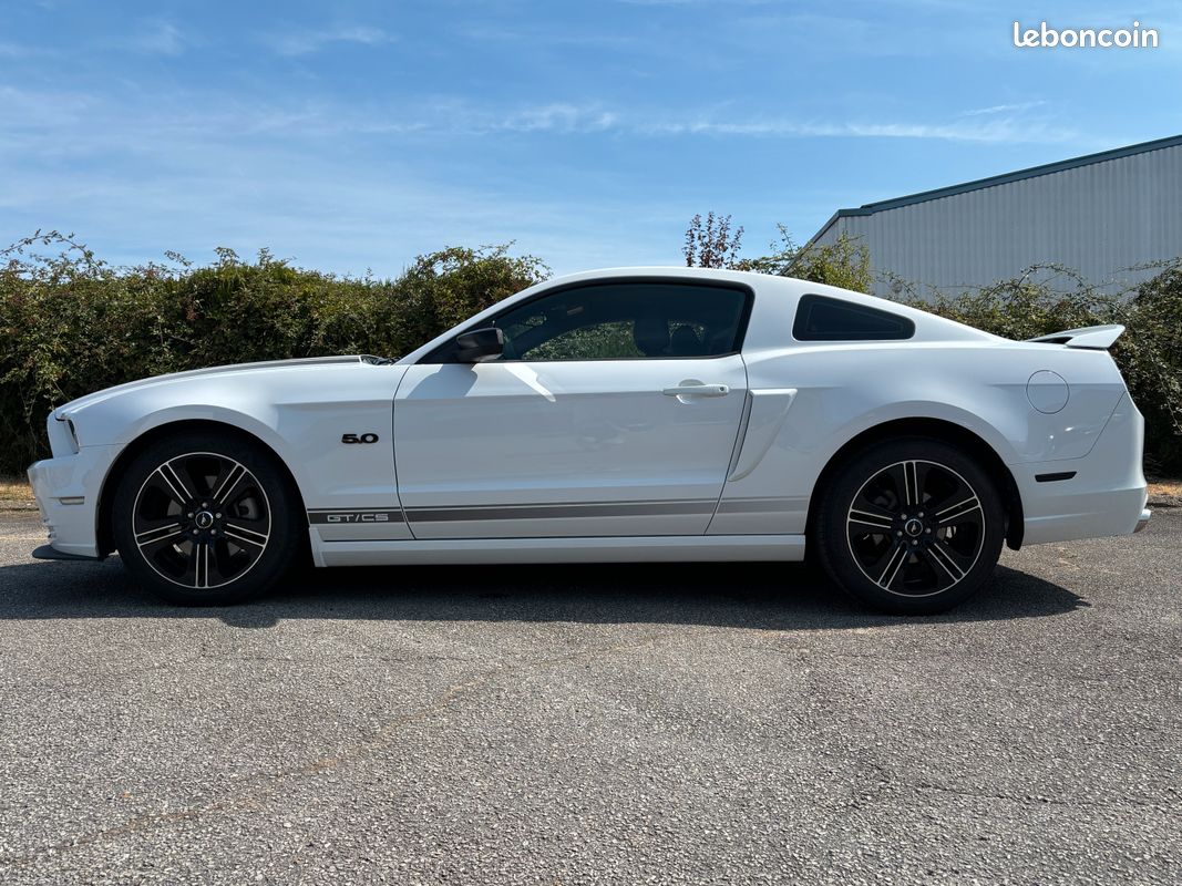 Très belle FORD MUSTANG GT/CS Coupé de 2014 - V8 - 5,0L - BM - 62 840 KMS - Blanche (image 4)