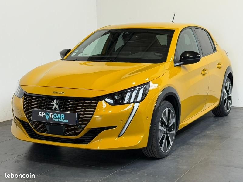 Peugeot 208 e-208 136ch GT (image 1)