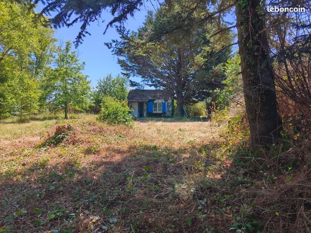 Terrain de loisirs avec maisonnette cadastrée - Bouesse (36)