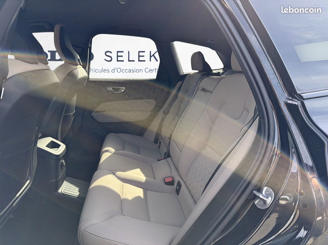 VOLVO XC60 T6 AWD Hybride rechargeable 253 ch+145 ch Geartronic 8 Plus Style Dark (image 7)
