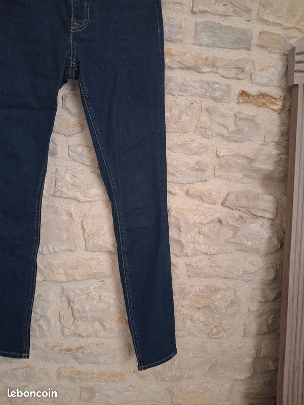 Jean slim bleu marine "H&M" taille XS (34) en tres bon etat (image 4)