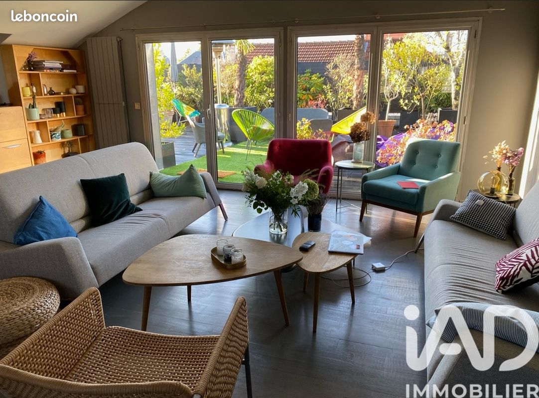 Maison 11 pièces 350 m² · à Colombes · 350 m² · 1 500 000 €
