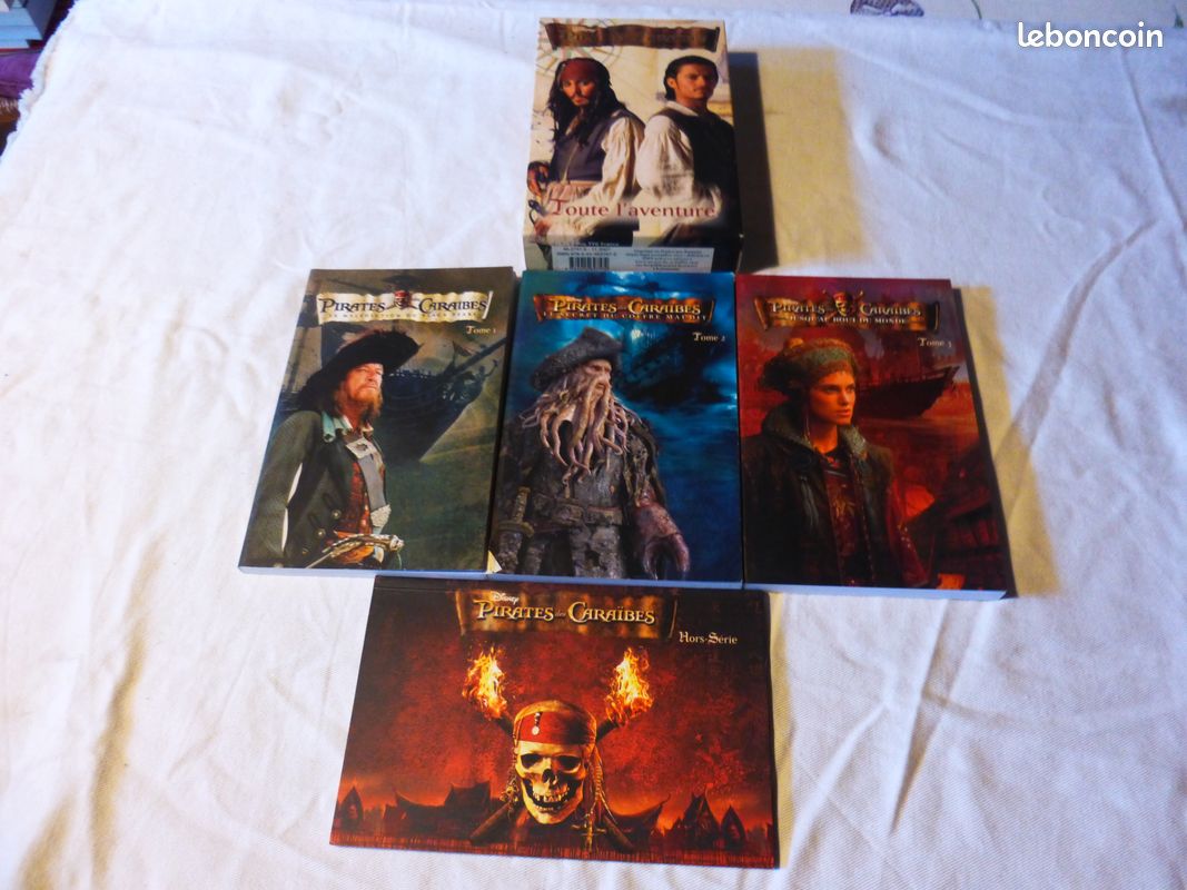 Coffret livres pirates des caraibes (image 1)