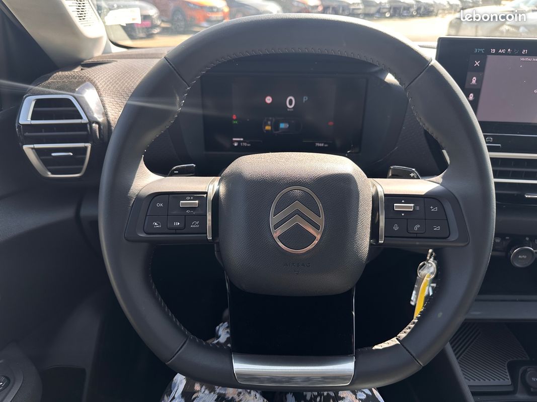 Citroen C4 1.2 HYBRIDE 145CH PLUS E-DCS6 (image 9)