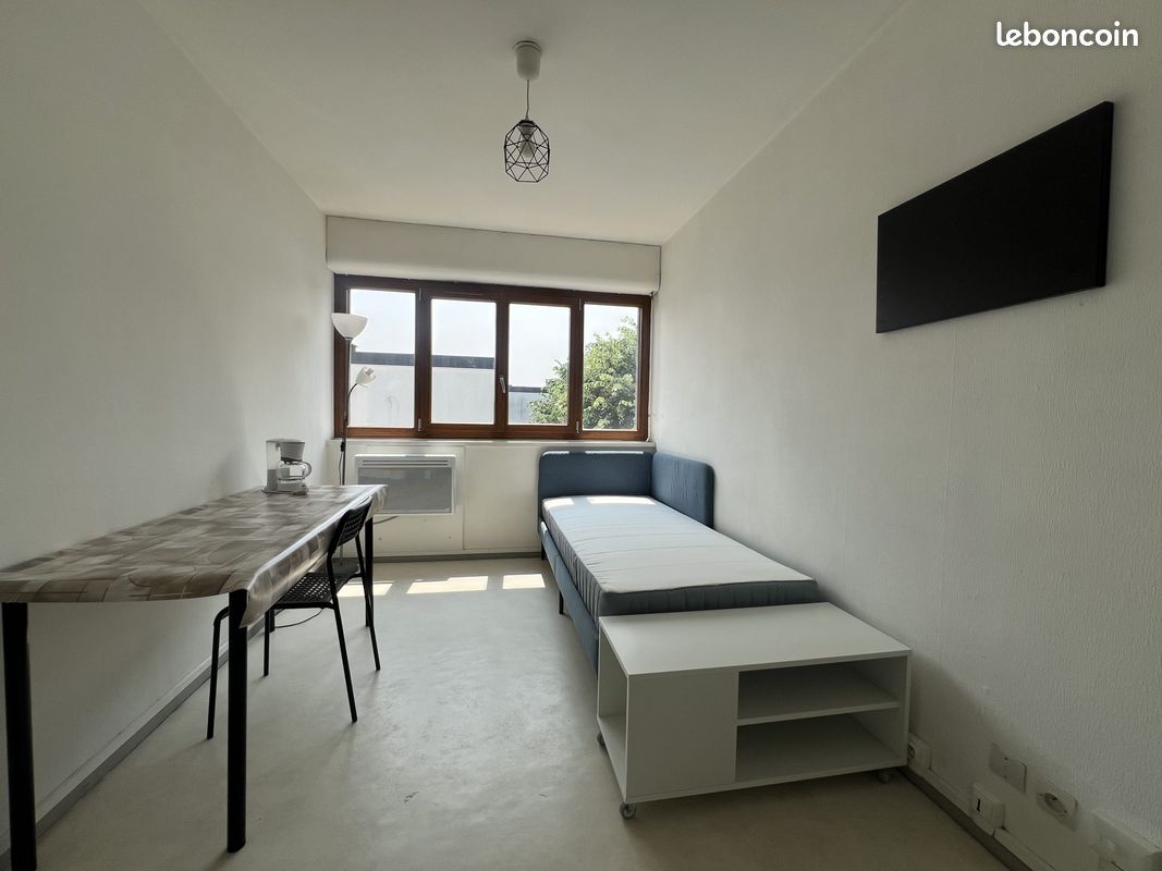 Appartement 1 pièce 16 m² · à Clermont-Ferrand · 16 m² · 350 €