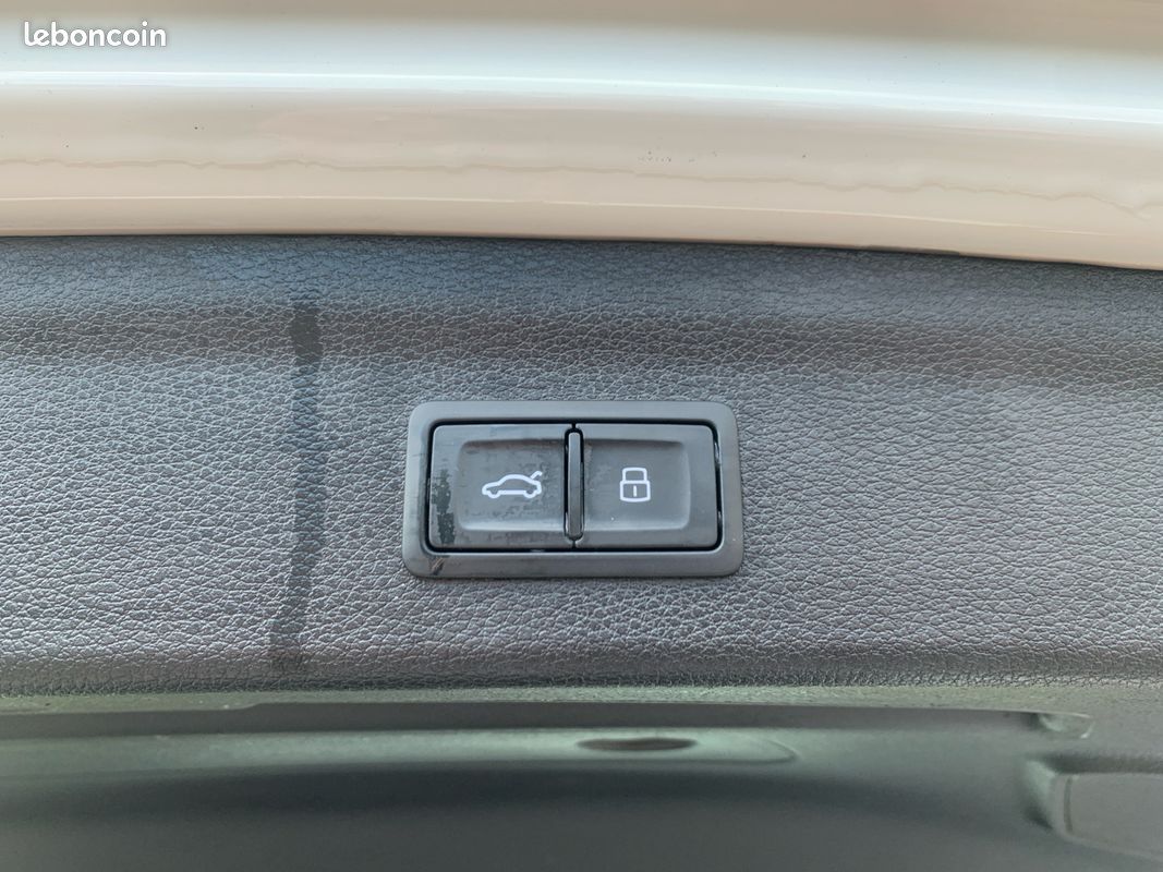 AUDI Q3 35 TDI 150 ch S tronic 7 Design (image 31)
