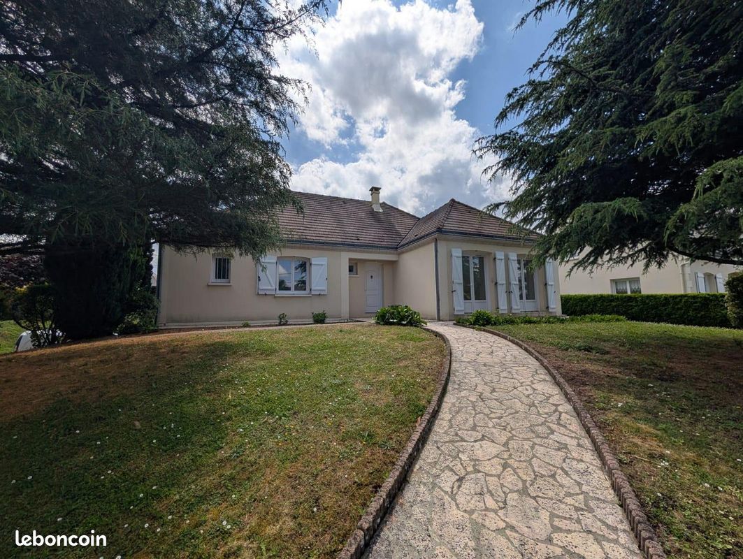Maison 4 pièces 114 m² · à Mayet · 114 m² · 209 600 €