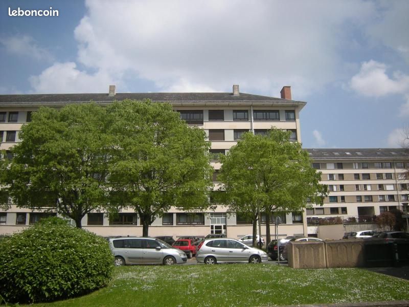Parking REIMS · 68 €/mois