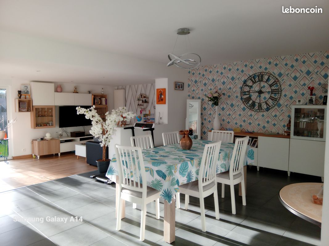 Maison 4 pièces 100 m² · à Tourcoing · 100 m² · 355 000 €