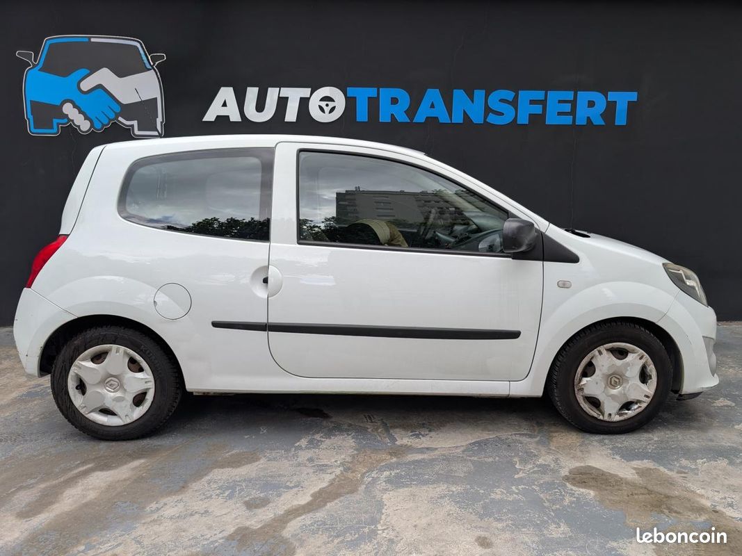 RENAULT TWINGO II 1.5 dCi 65ch Authentique (image 10)