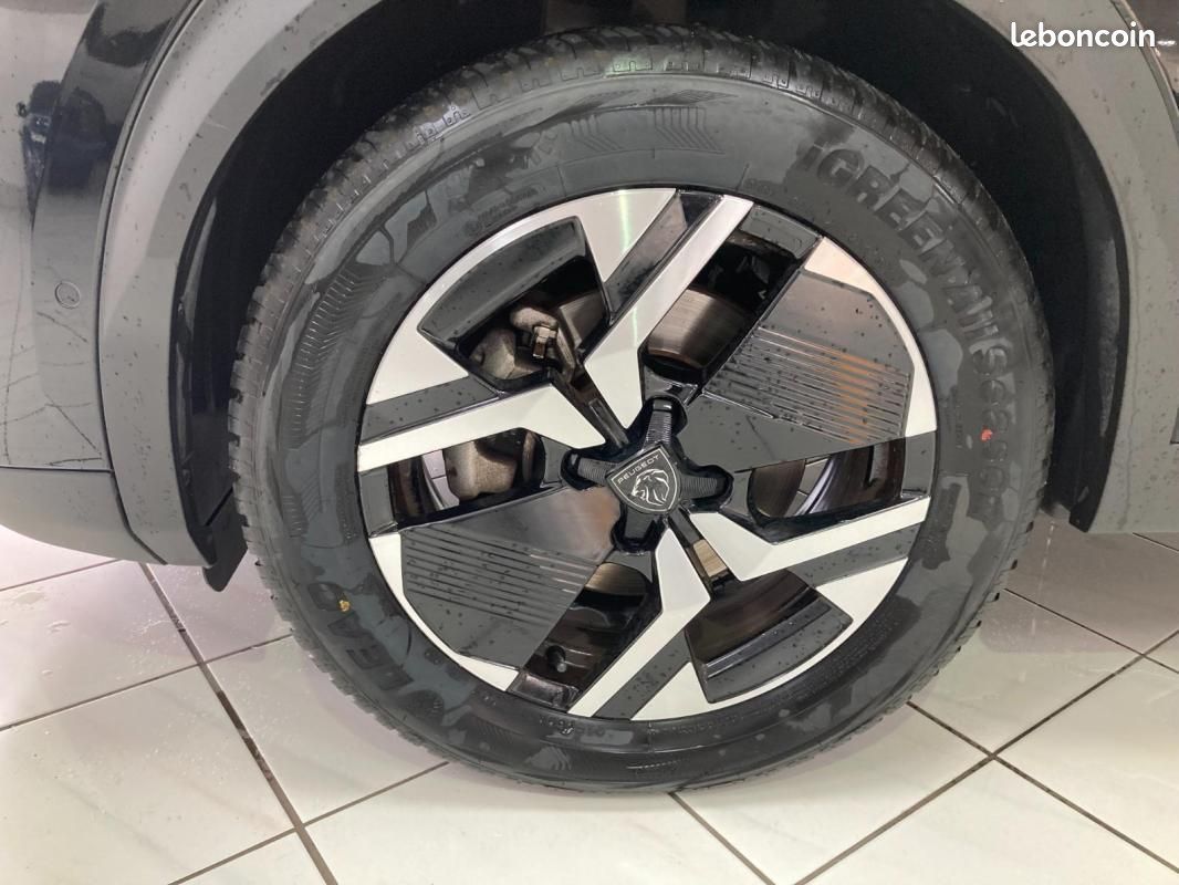 Peugeot 2008 HYBRID 136 E-DCS6 ALLURE (image 7)