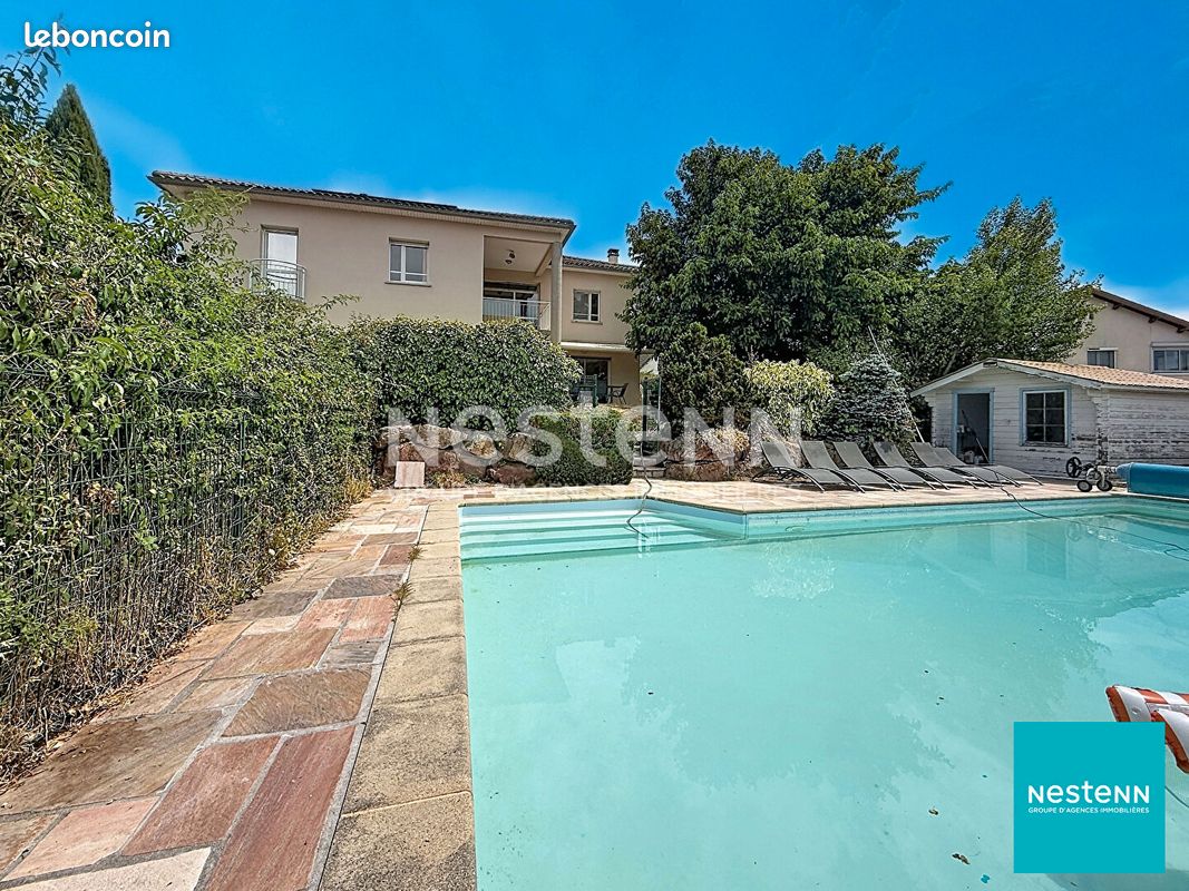 Maison 7 pièces 207 m² · à Pinay · 207 m² · 370 000 €