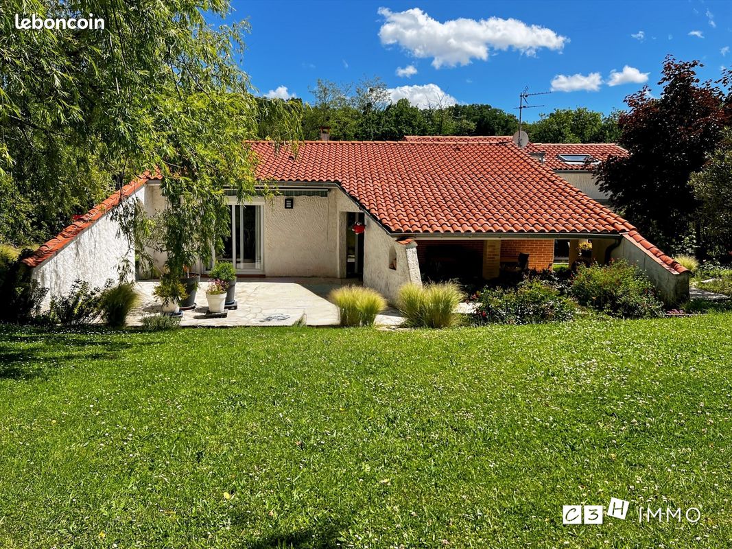 Maison 7 pièces 177 m² · à Noé · 177 m² · 309 500 €