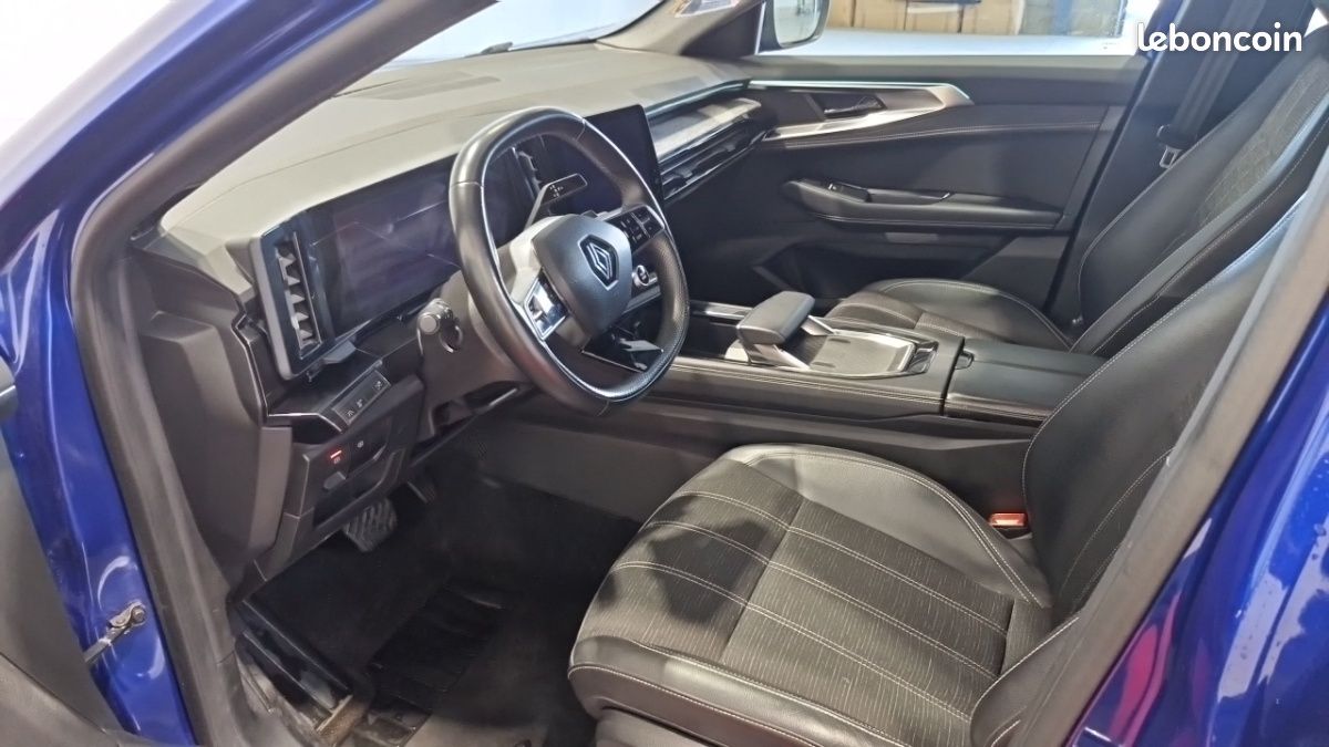 Renault Austral E-TECH HYBRID 200 TECHNO (image 14)