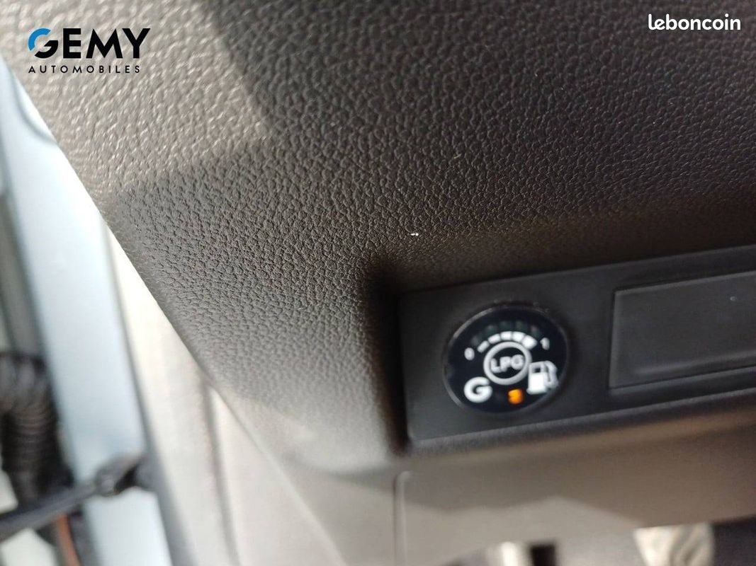 RENAULT Captur TCe 100 GPL Evolution (image 16)
