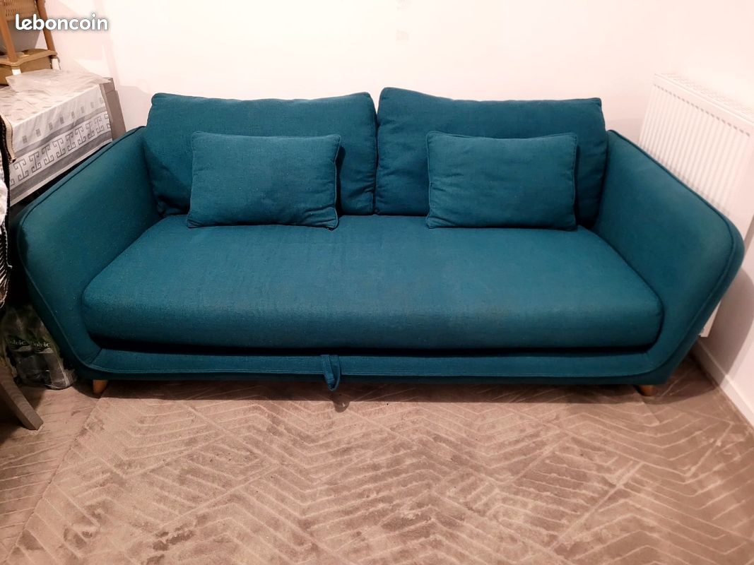 Urgent Canapé convertible scandinave 3 places en tissu bleu paon et bois clair avec matelas 10 cm CREEP (image 1)