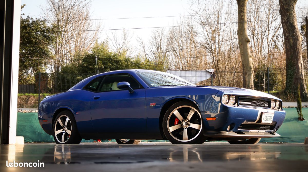Dodge Challenger SRT8 392 6,4 mécanique – rare - Édition Limitée Canadienne n° 330/392 full origine (image 2)