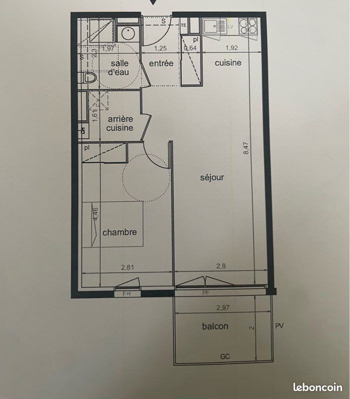 T2 meublé de 47,67m² avec balcon, et stationnement sécurisé (image 2)