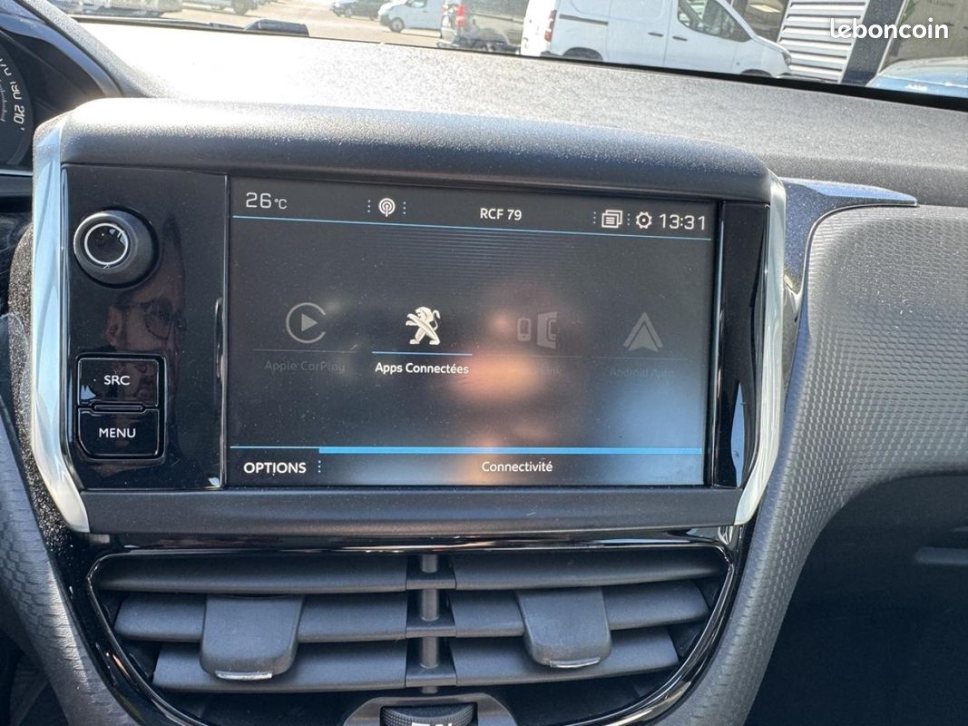 Peugeot 208 1.6 BlueHDi 75ch Allure Business S&S 5p (image 17)
