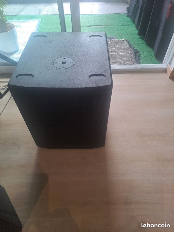 Vend caisson de basse (image 1)