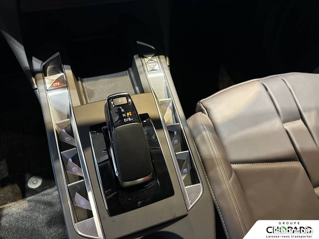 DS DS 3 E-Tense Antoine de Saint Exupery (image 21)