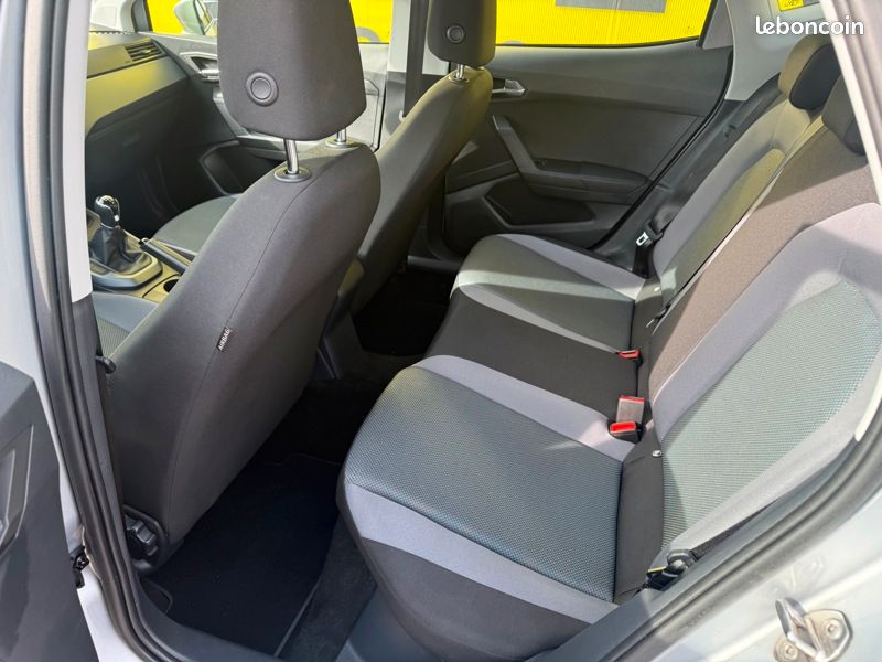 Seat Arona 1.6 TDI 95 Style Business Carplay Régul Clim auto (image 17)