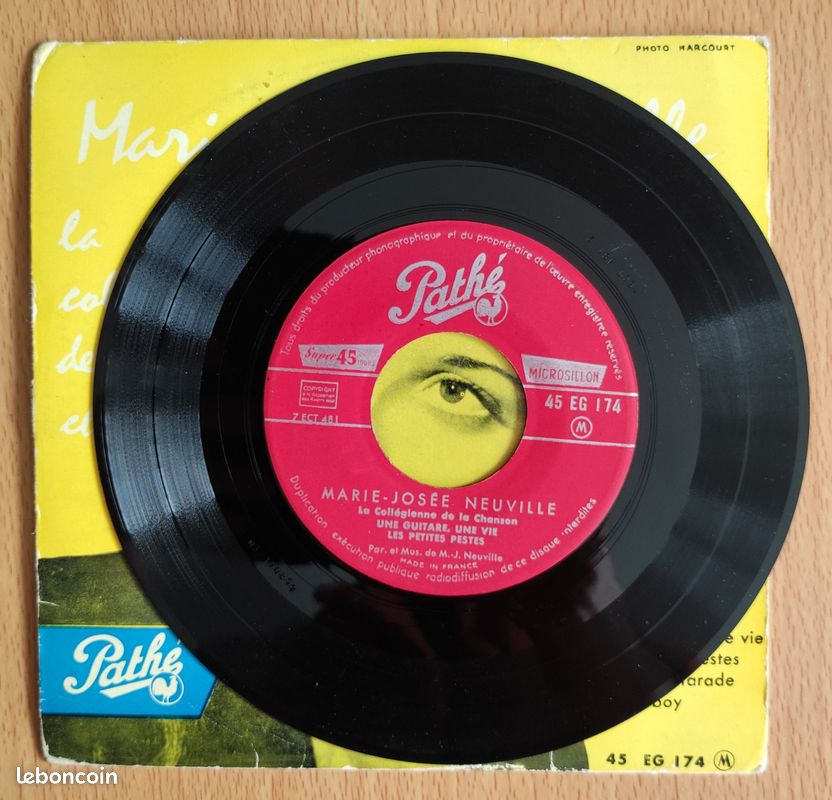 Disque 45t : Marie-Josée Neuville – Une Guitare, Une Vie (image 4)