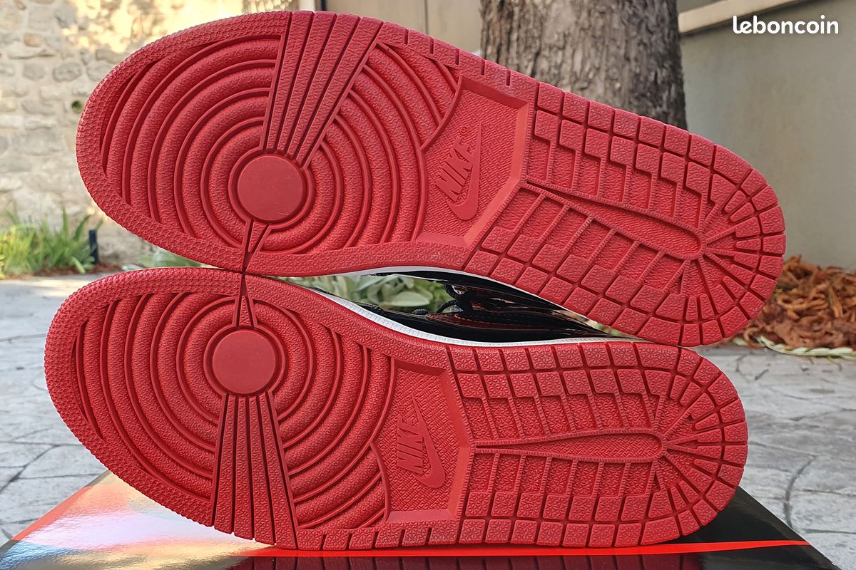 Air Jordan High OG Patent Bred (43) Chaussures