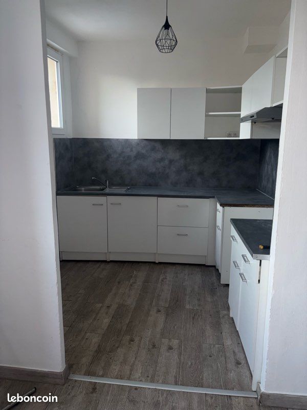 Appartement 3 pièces 65 m² · à Caromb · 65 m² · 650 €/mois