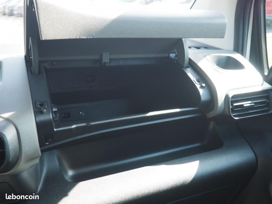 Peugeot Rifter BlueHDi 130 S&S Active (image 30)