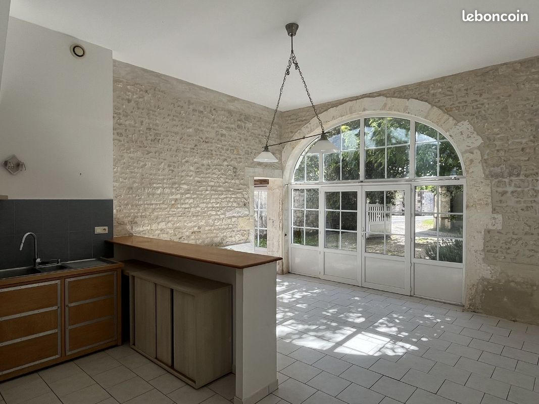 Maison 3 pièces 100 m² · à Chassors · 100 m² · 740 €/mois