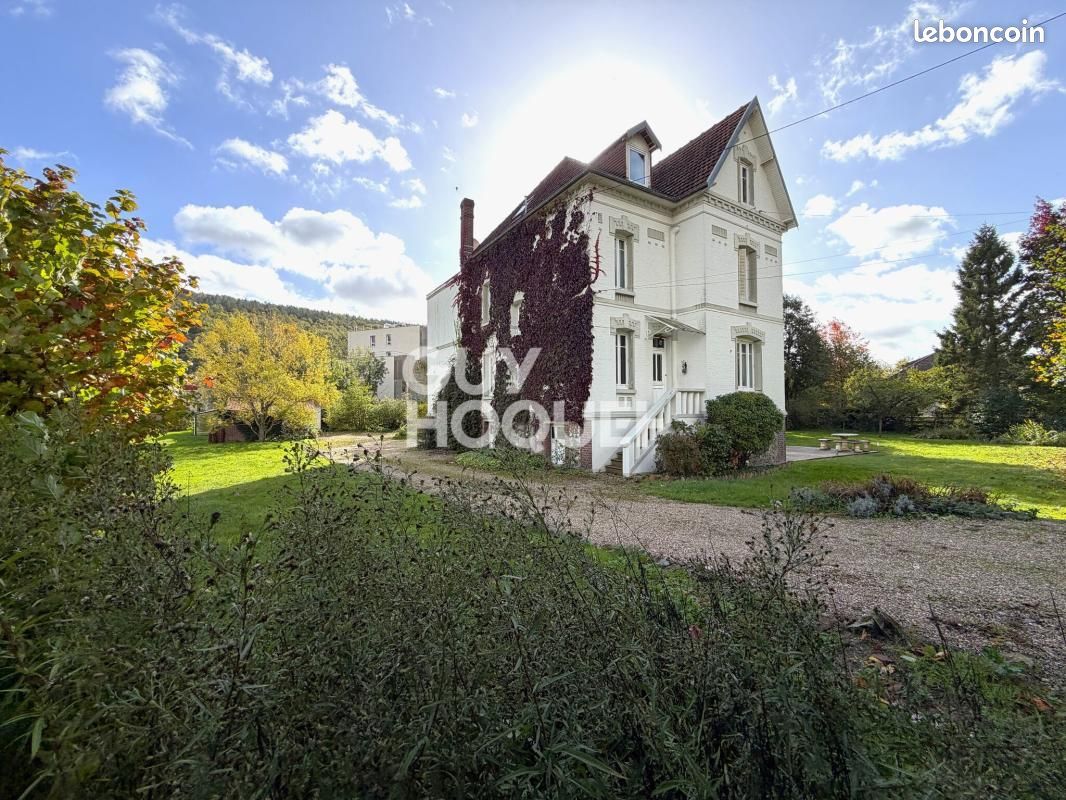 Maison 11 pièces 250 m² · à Malaunay · 250 m² · 449 000 €