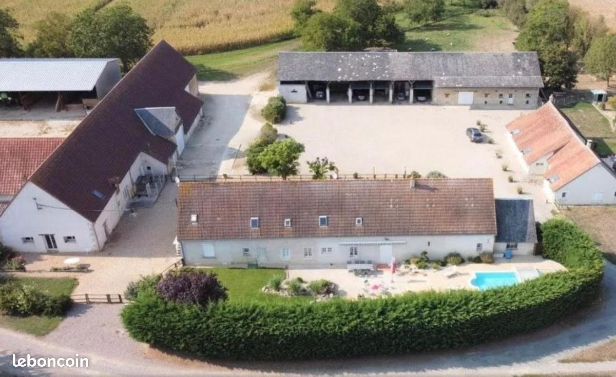 Propriété 14 pièces 513 m² (image 2)
