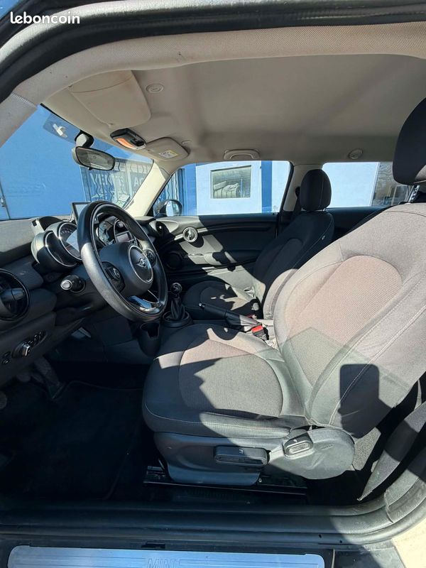 MINI Cooper 1.5 i 12V 136 cv (image 9)