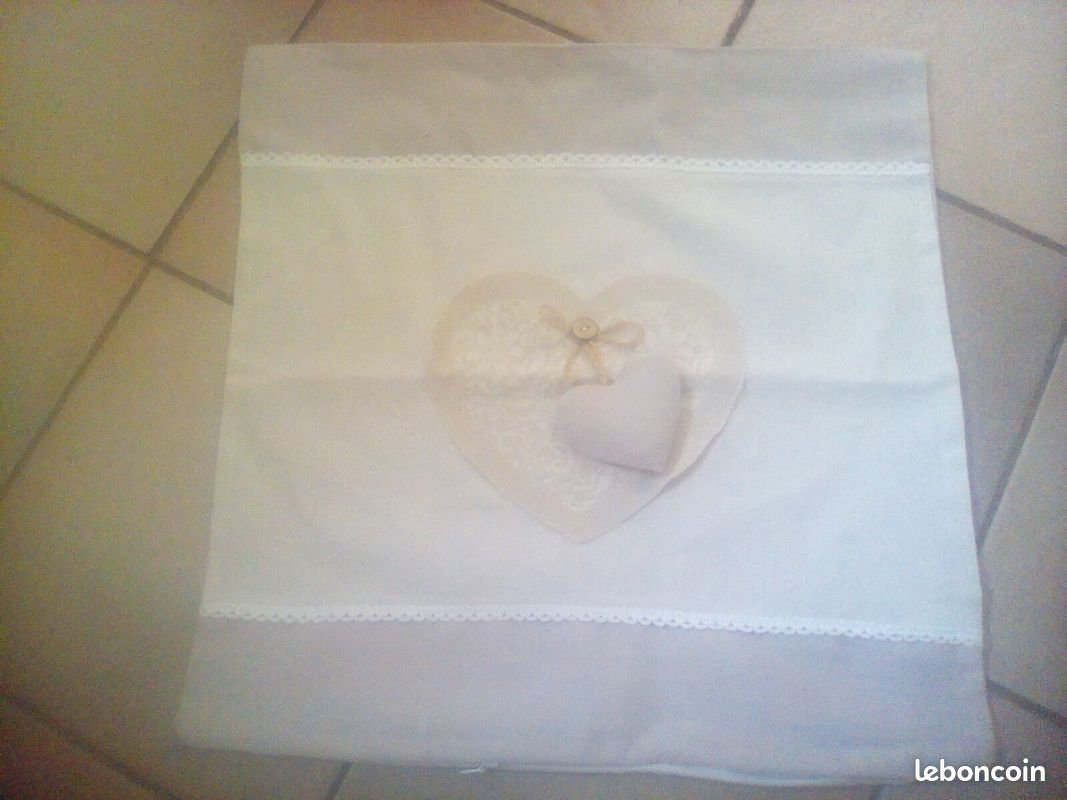 Housse de coussin neuve maison du monde (image 1)