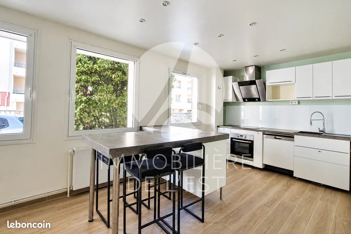 Appartement 3 pièces 64 m² · à Lyon · 64 m² · 250 000 €