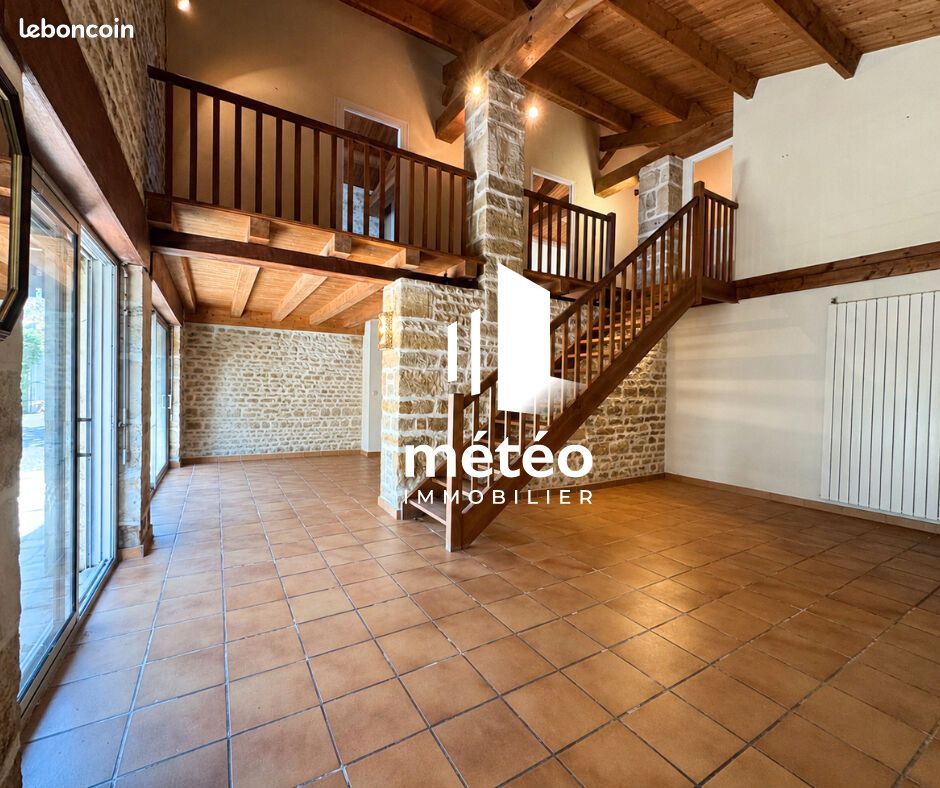 Maison 6 pièces 171 m² · à Péault · 171 m² · 231 800 €