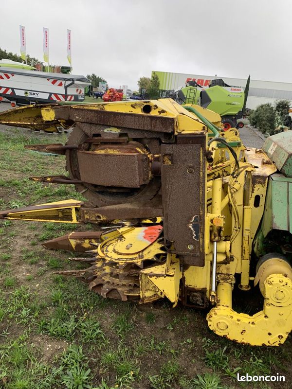 John Deere 6910 (image 11)