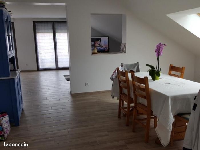 Appartement 3 pièces 88 m² · à Saint-Vit · 88 m² · 720 €/mois