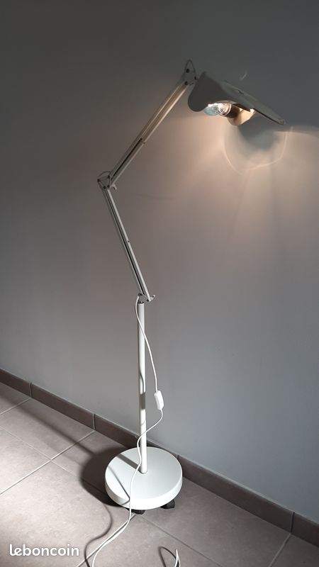 Lampe loupe (image 2)
