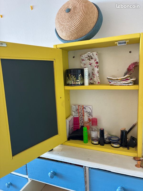 Petite armoire à pharmacie (image 2)